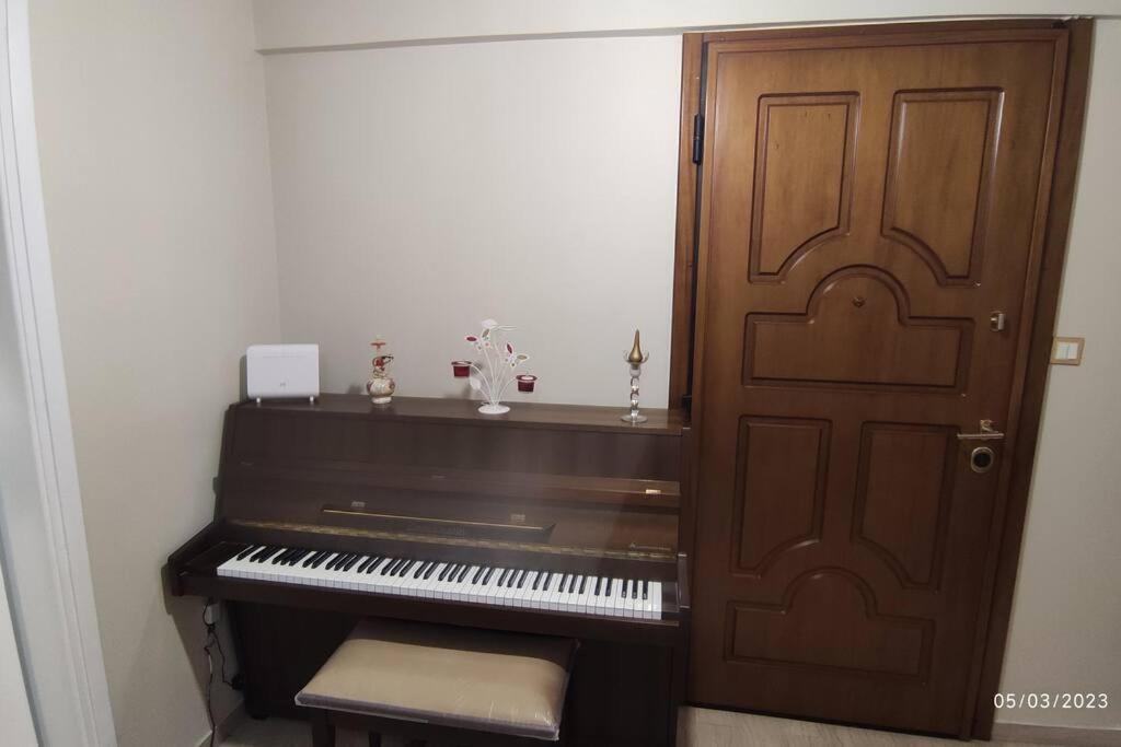 Sq Varnava Appartment Athene Buitenkant foto